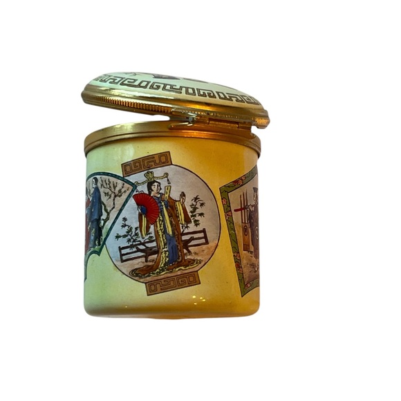 Halcyon Days Enamel Box- The Mikado - Picture 8 of 13